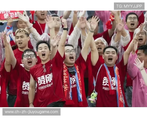 冠军球队退役仪式安排温馨有序吸引球迷自发助阵，球员宣布退役