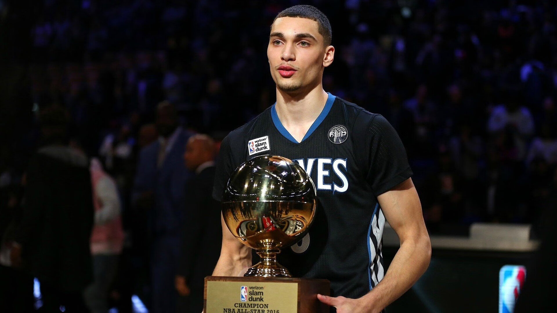 49人主场再胜,防守体系堪称完美,内场防守队员